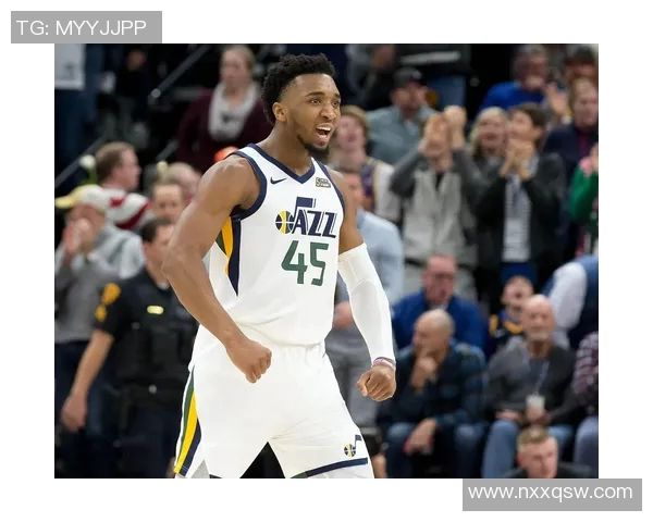 爵士大胜鹈鹕，米切尔贡献全队最高得分：无敌进攻带领球队腾飞