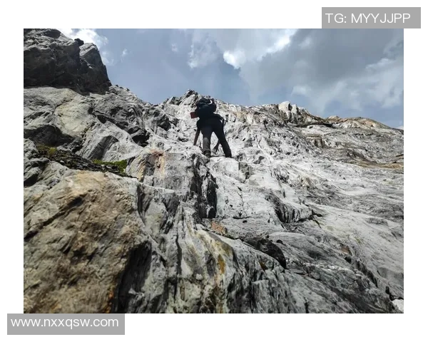 王静的极限运动人生探秘：挑战自我与追寻自由的深度对话